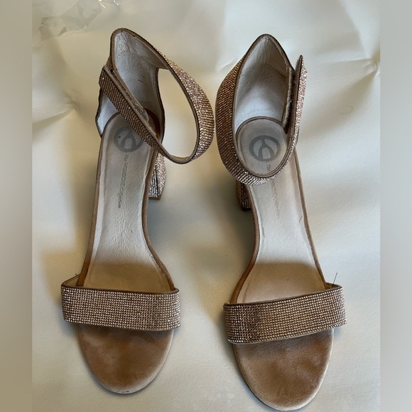 WISHBONE
Adriana Heel Sandals Rose Gold, Crystals, Elegant, Festive, Size 10 - Picture 5 of 14